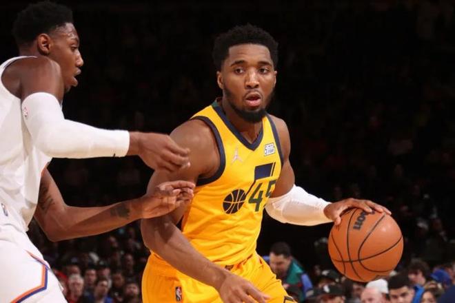 巴萨中场的 巴萨中场的