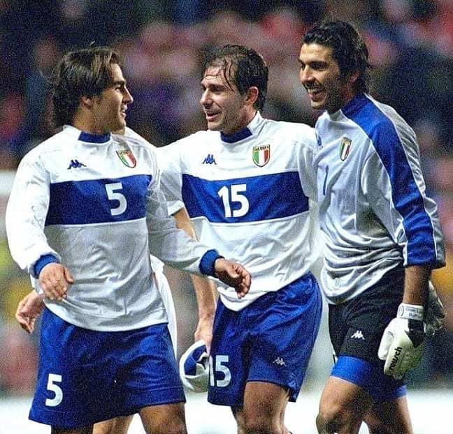 闻发布会上 闻发布会上